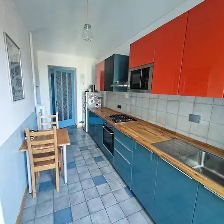 Vicino Lungo Po, Spaziosa: Ca' Vivace Appartement