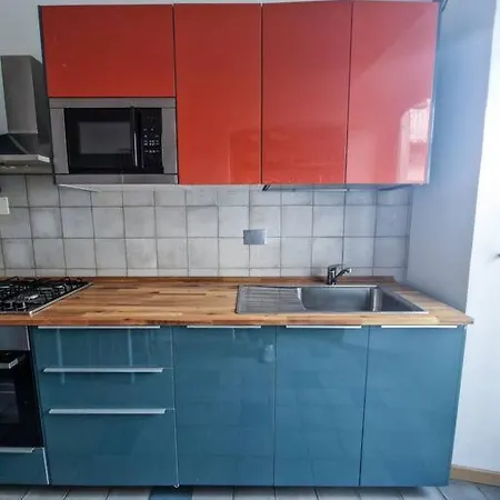 Vicino Lungo Po, Spaziosa: Ca' Vivace * Torino